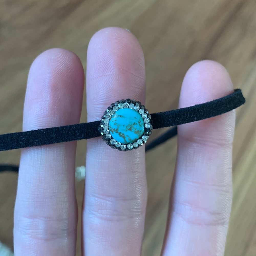 Choker - Picture 2 of 4